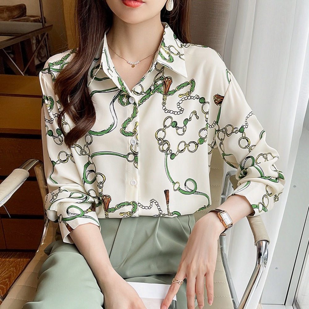 Chain Print Button-Up Blouse Office Outfit